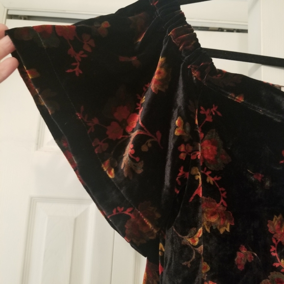 Top - Picture 4 of 6